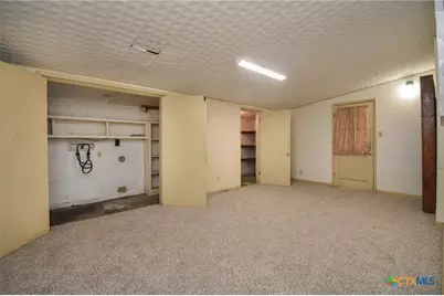 909 Fern Lane, Victoria, TX 77904 - Photo 20