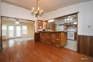 909 Fern Ln, Victoria, TX 77904 - Photo 12