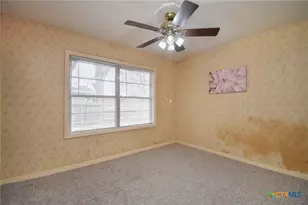 909 Fern Ln, Victoria, TX 77904 - Photo 24