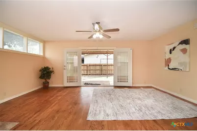 909 Fern Lane, Victoria, TX 77904 - Photo 6