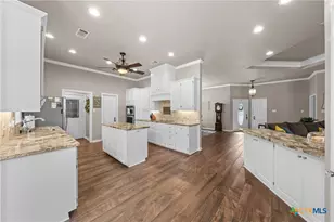 2506 Canyon Cliff Dr, Temple, TX 76502 - Photo 14