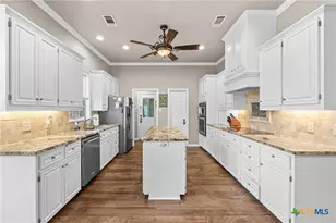 2506 Canyon Cliff Dr, Temple, TX 76502 - Photo 16