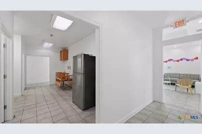 223 Lucinda Drive, New Braunfels, TX 78130 - Photo 10