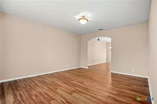 175 Plantation Dr, Seguin, TX 78155 - Photo 6