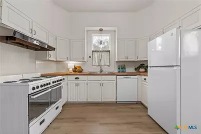 1007 N Jackson Avenue, Cameron, TX 76520 - Photo 14