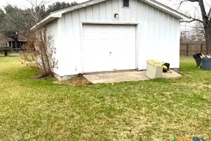 404 Knowlan Ave, Victoria, TX 77901 - Photo 6