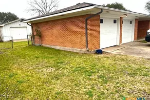 404 Knowlan Ave, Victoria, TX 77901 - Photo 2