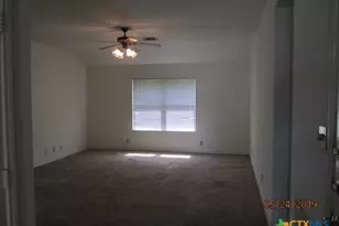 105 Evan Cir, Victoria, TX 77901 - Photo 4