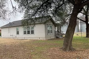 100 El Paso St, Holland, TX 76534 - Photo 6