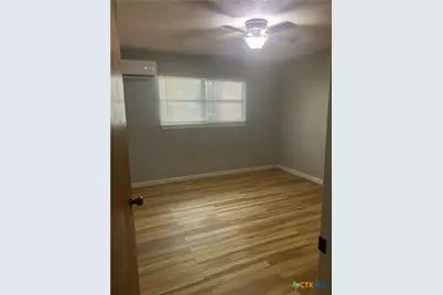 513 N San Marcos Street, Seguin, TX 78155 - Photo 18