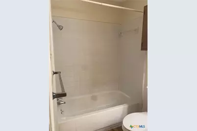 513 N San Marcos Street, Seguin, TX 78155 - Photo 22