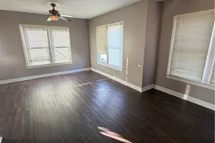 513 N San Marcos St, Seguin, TX 78155 - Photo 4