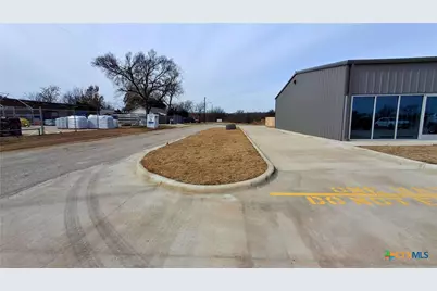 308 S Church Avenue, Troy, TX 76579 - Photo 2