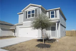 961 Shady Brk St, New Braunfels, TX 78132 - Photo 2