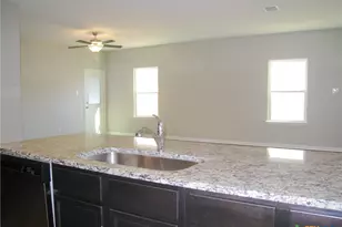 961 Shady Brk St, New Braunfels, TX 78132 - Photo 8