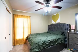 2402 E Walnut Ave, Victoria, TX 77901 - Photo 14