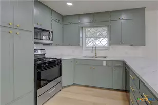 1513 W Main St, Little River Academy, TX 76554 - Photo 8