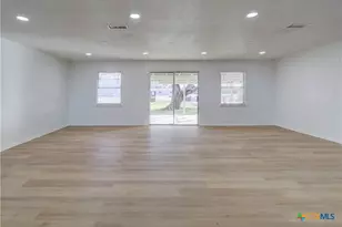 1513 W Main St, Little River Academy, TX 76554 - Photo 4