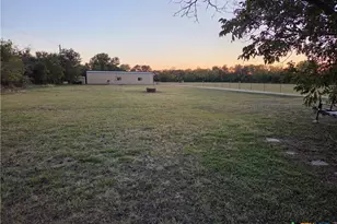 1513 W Main St, Little River Academy, TX 76554 - Photo 24