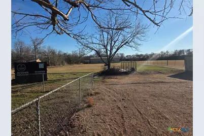 1513 W Main Street, Little River Academy, TX 76554 - Photo 4