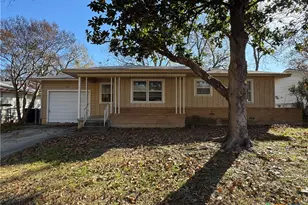 609 S 11th St, Copperas Cove, TX 76522 - Photo 1