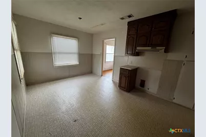 1010 S 17th Street, Temple, TX 76504 - Photo 10