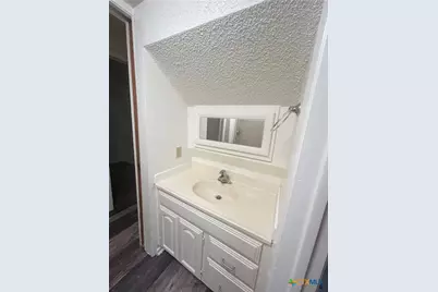 1133 Ashby #8 Street, Seguin, TX 78155 - Photo 6