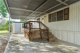 1506 Honeysuckle Ln, New Braunfels, TX 78130 - Photo 4