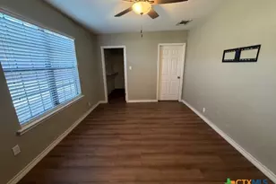 127 Hillcrest Dr, Luling, TX 78648 - Photo 14