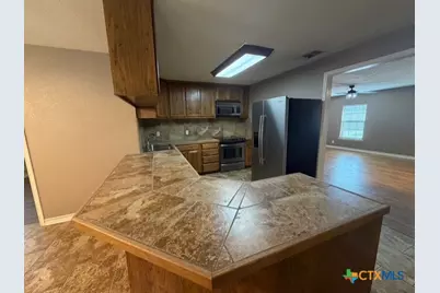 127 Hillcrest Drive, Luling, TX 78648 - Photo 8