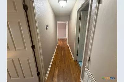 127 Hillcrest Drive, Luling, TX 78648 - Photo 18