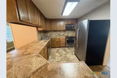 127 Hillcrest Drive, Luling, TX 78648 - Photo 8