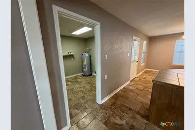 127 Hillcrest Drive, Luling, TX 78648 - Photo 4