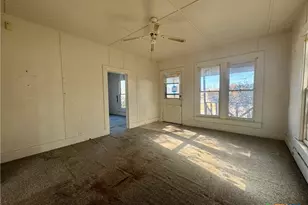 1202 Bridge St, Lampasas, TX 76550 - Photo 2