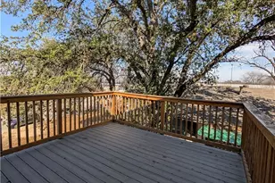 1270 Hillcrest Dr, New Braunfels, TX 78130 - Photo 4