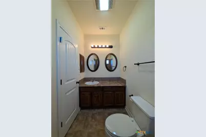 1270 Hillcrest Drive, New Braunfels, TX 78130 - Photo 30