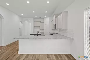 1921 Creek Ridge St, Seguin, TX 78155 - Photo 12