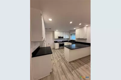 1211 Clearwater Drive, New Braunfels, TX 78130 - Photo 4