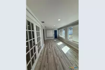 1211 Clearwater Drive, New Braunfels, TX 78130 - Photo 10