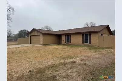 104 Alamo Circle, Cuero, TX 77954 - Photo 2