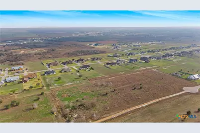 468 Wellspring Boulevard, Victoria, TX 77904 - Photo 4