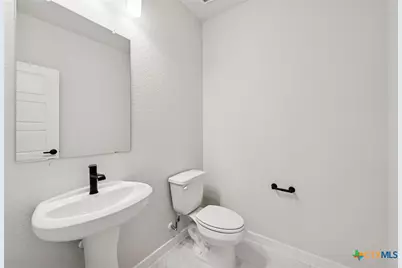 129 Radnor Road, New Braunfels, TX 78130 - Photo 4