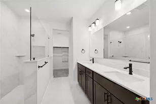 129 Radnor Rd, New Braunfels, TX 78130 - Photo 8