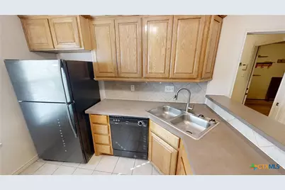 204 S 34th Street #B, Gatesville, TX 76528 - Photo 6