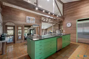 200 Turtle Ln, Seguin, TX 78155 - Photo 8