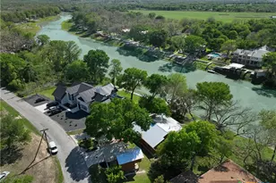 200 Turtle Ln, Seguin, TX 78155 - Photo 2