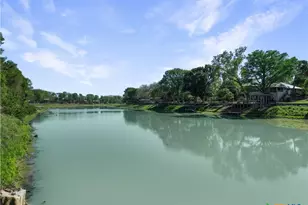 200 Turtle Ln, Seguin, TX 78155 - Photo 4