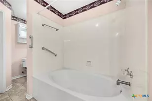 619 County Rd 3420, Lampasas, TX 76550 - Photo 22