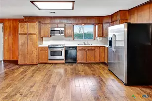 711 Northgate Rd, Victoria, TX 77904 - Photo 8