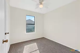 1060 Lindsey Cir, Belton, TX 76513 - Photo 8